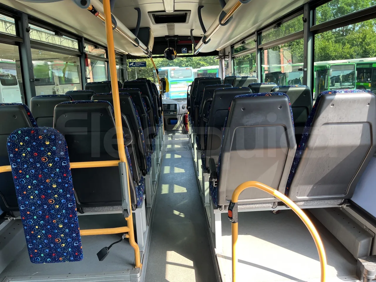 Iveco Crossway - Forward Seats From Middle Position