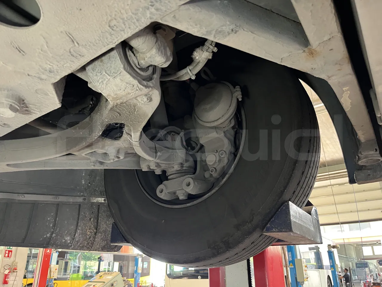 Iveco Crossway - First Axle Left Side