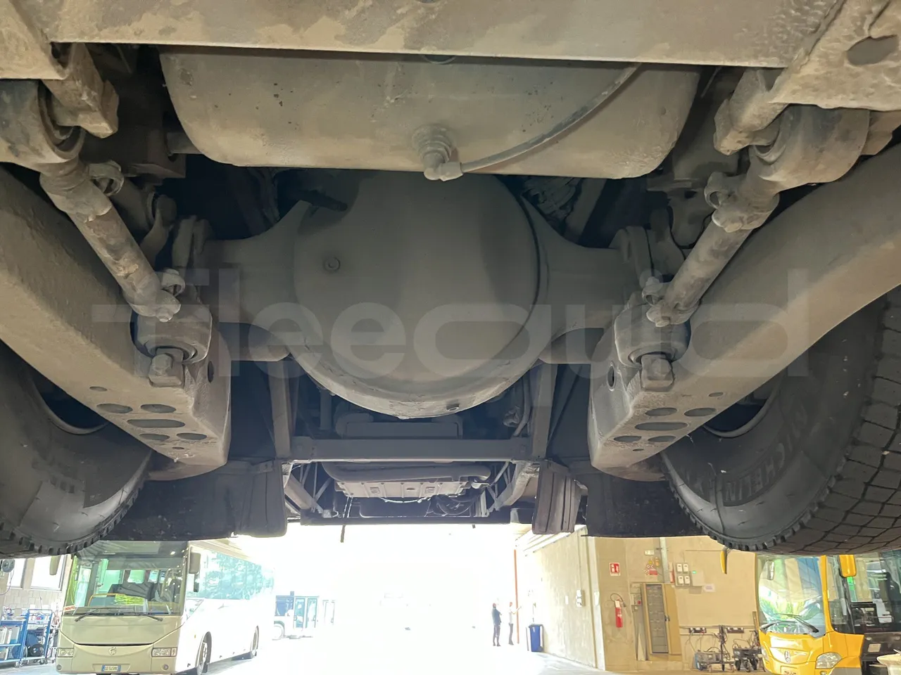 Iveco Crossway - Second Axle Central