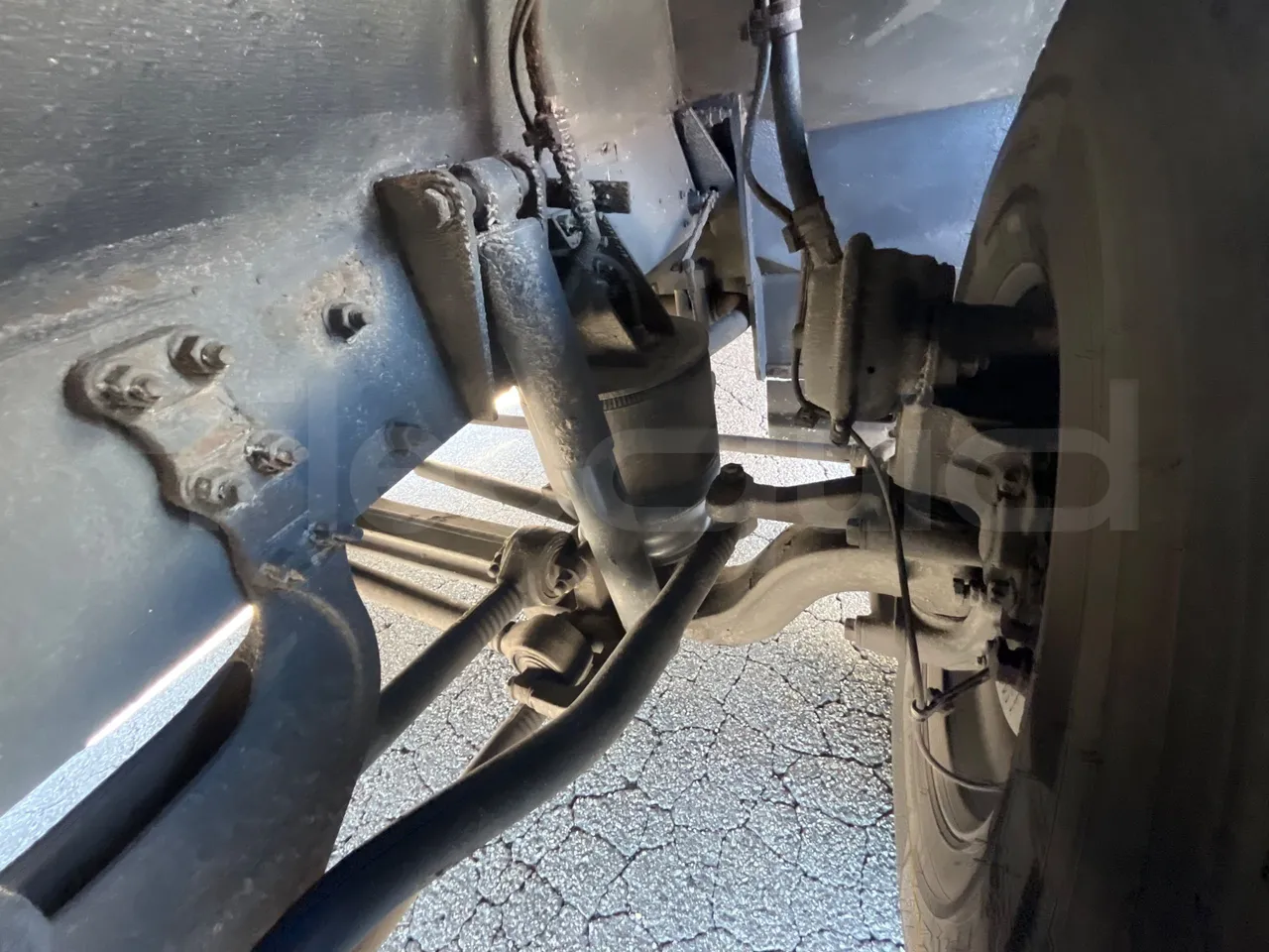 Barbi Maestro HD - Euro5 - 224kW - 10.20mt - front shock absorbers left