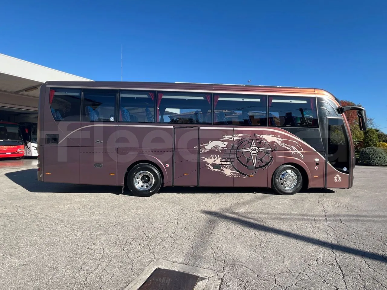 Barbi Maestro HD - Euro5 - 224kW - 10.20mt - right side doors closed