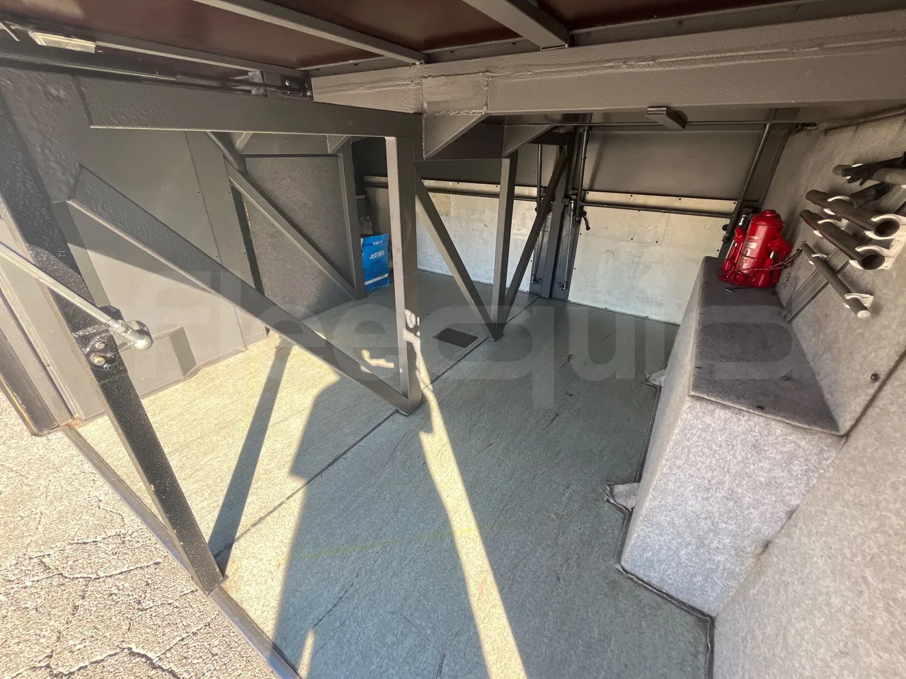 Barbi Maestro HD - Euro5 - 224kW - 10.20mt - under carpet photo