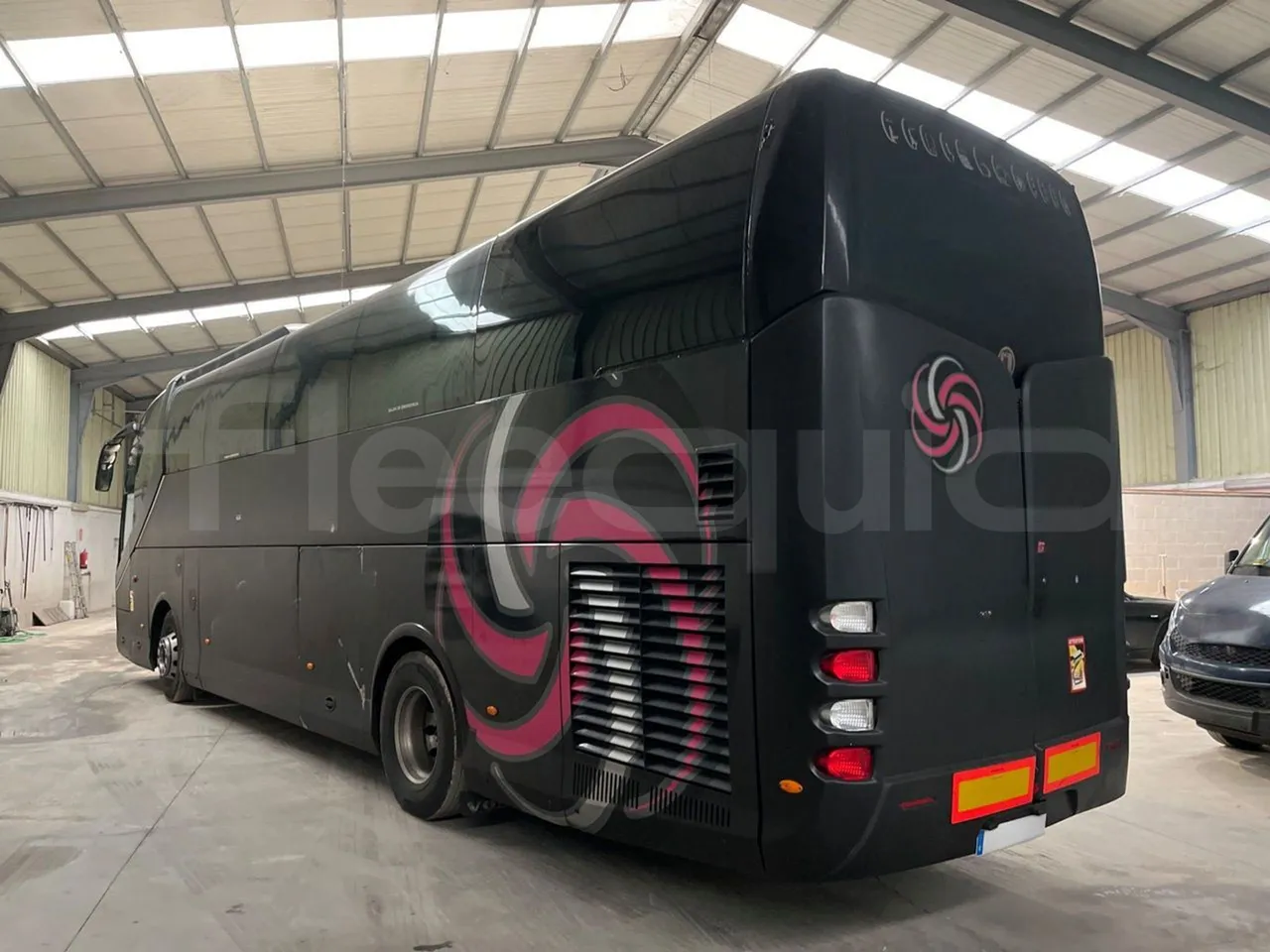 Volvo B12B 4X2 DH12E420 - Euro 4 - 309 kW - 12.200 mt - 3/4 left rear side