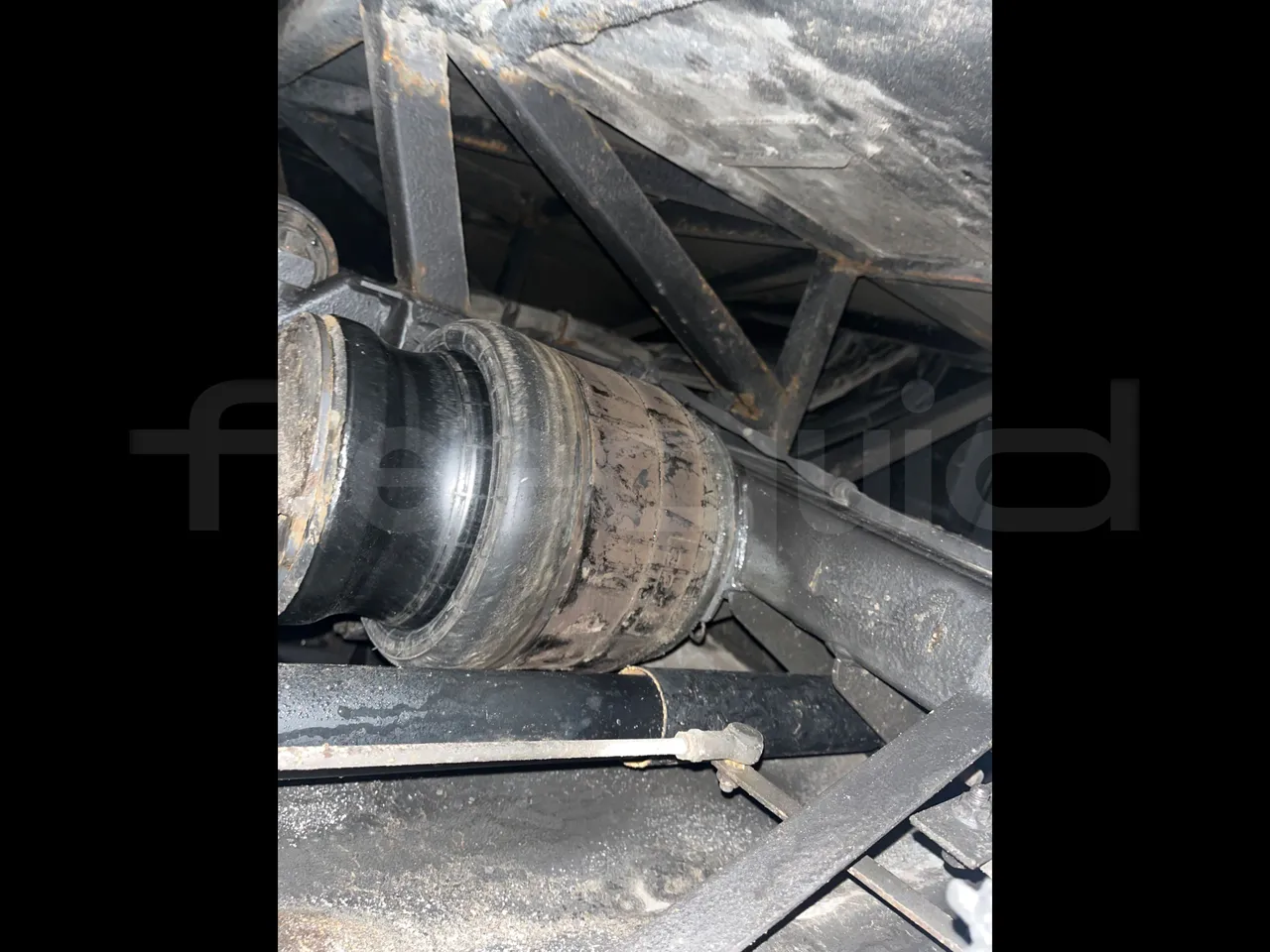 Volvo B12B 4X2 DH12E420 - Euro 4 - 309 kW - 12.200 mt - axel 2 air springs 2 left