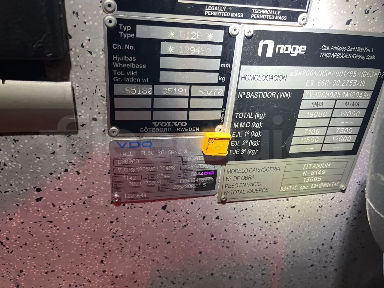 Volvo B12B 4X2 DH12E420 - Euro 4 - 309 kW - 12.200 mt - onboard devices 3