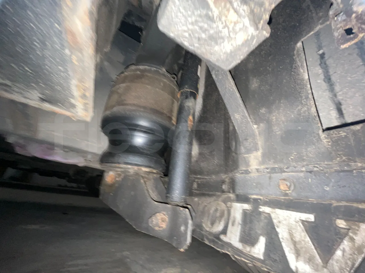 Volvo B12B 4X2 DH12E420 - Euro 4 - 309 kW - 12.200 mt - axle 2 shock absorbers 2 left