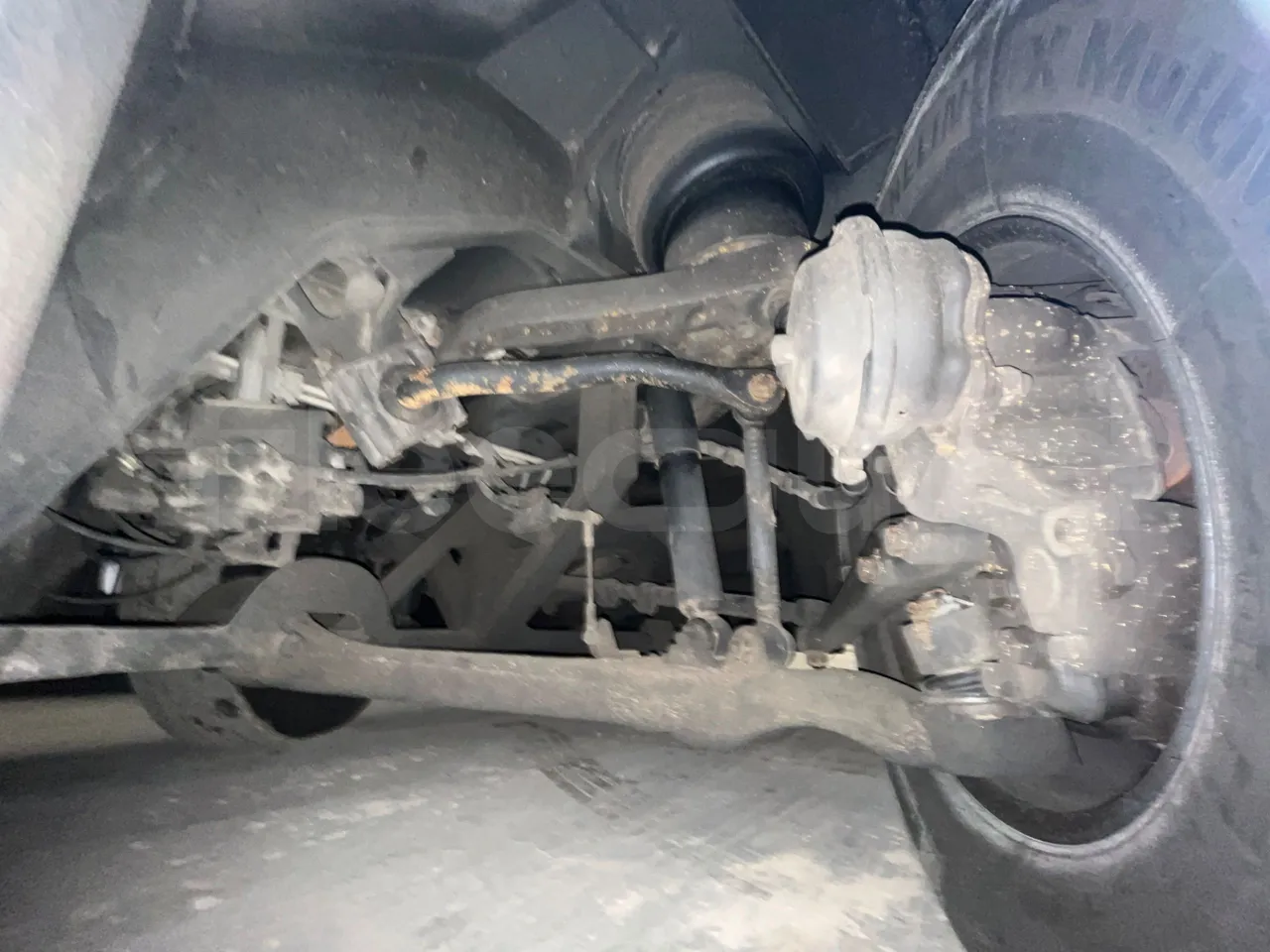 Volvo B12B 4X2 DH12E420 - Euro 4 - 309 kW - 12.200 mt - front axle right side