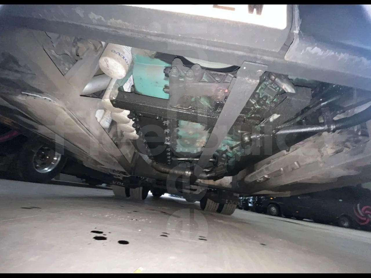 Volvo B12B 4X2 DH12E420 - Euro 4 - 309 kW - 12.200 mt - spare wheel