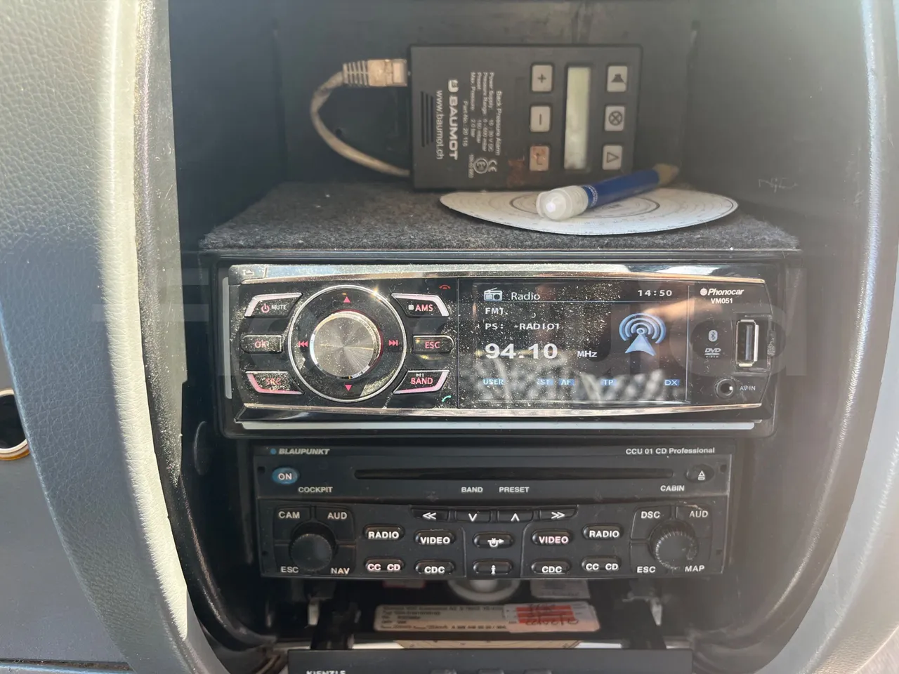 Setra S431 DT-E3/ Euro 3 - 370 Kw - 13.890 Mt - radio accessories photo
