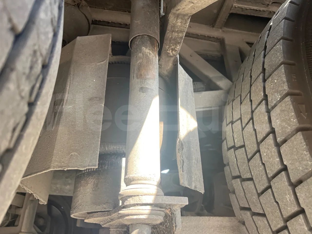 Setra S431 DT-E3/ Euro 3 - 370 Kw - 13.890 Mt - axel 2 air springs 1 left
