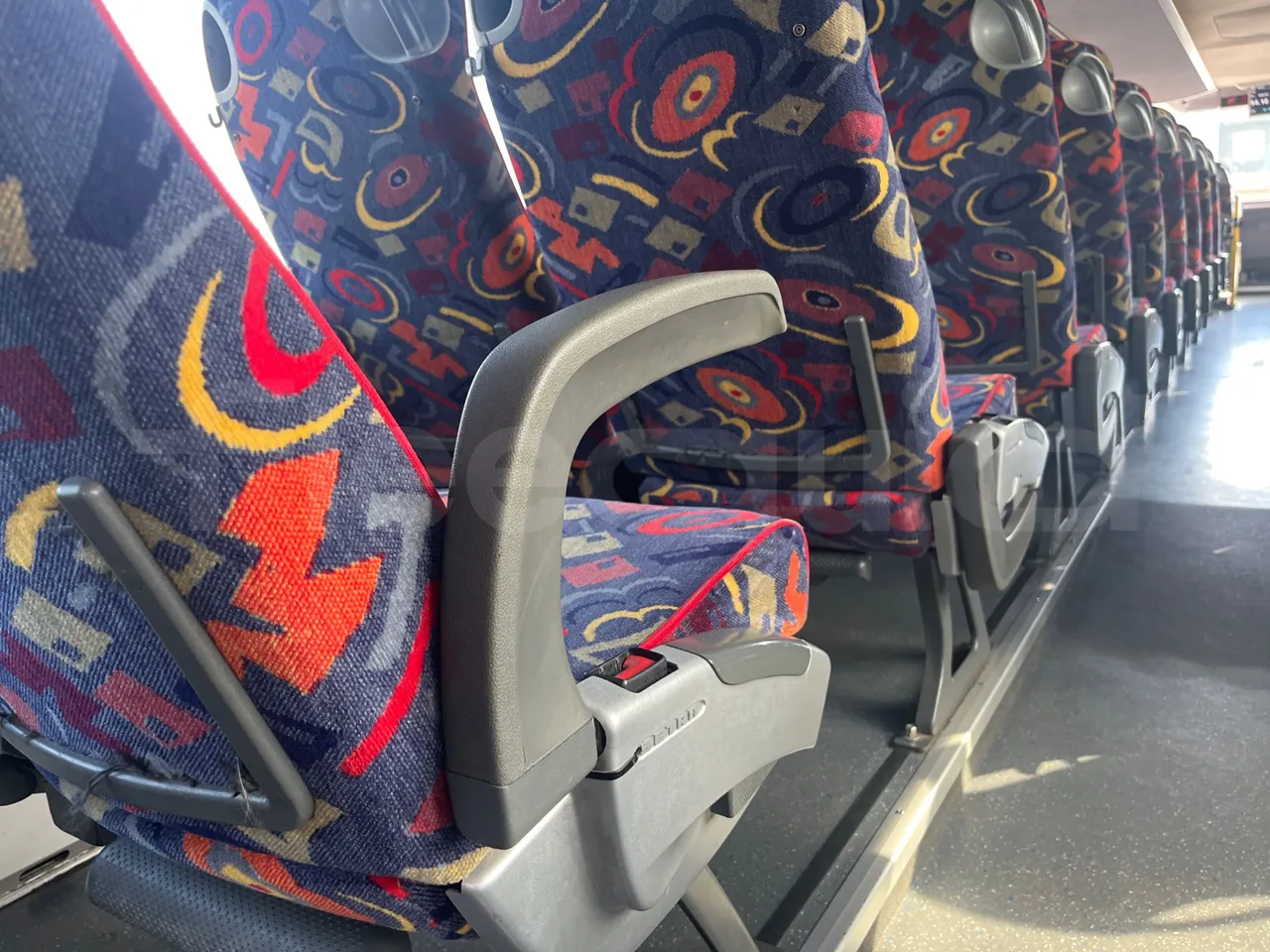 Setra S431 DT-E3/ Euro 3 - 370 Kw - 13.890 Mt - armrest detail photo