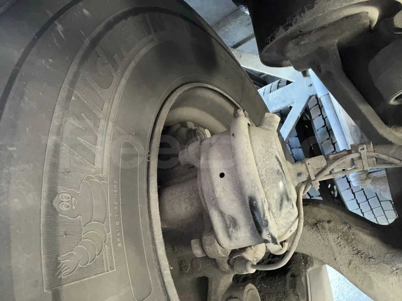 Setra S431 DT-E3/ Euro 3 - 370 Kw - 13.890 Mt - axel 3 caliper brakes right