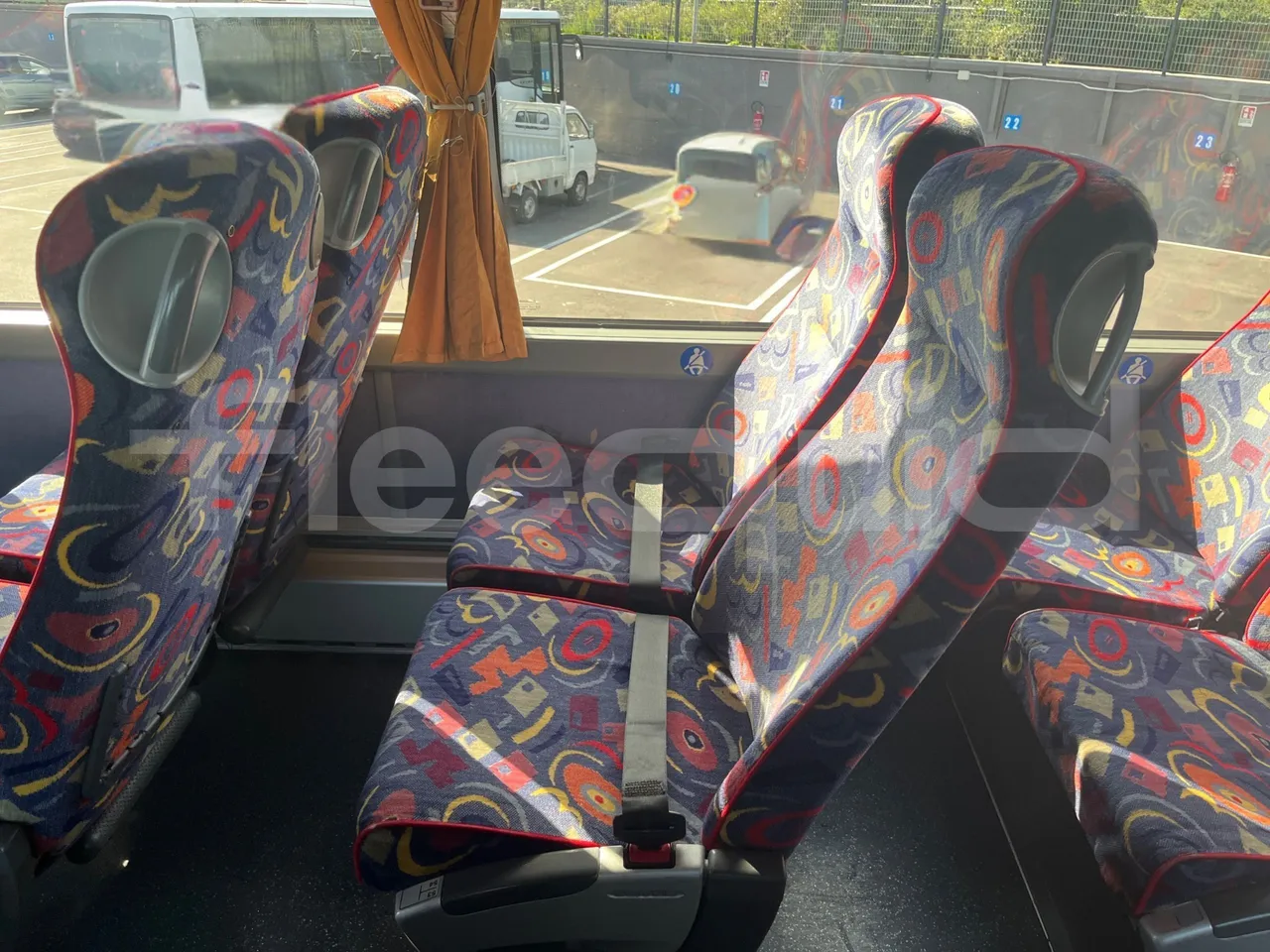Setra S431 DT-E3/ Euro 3 - 370 Kw - 13.890 Mt - central seat safety belt