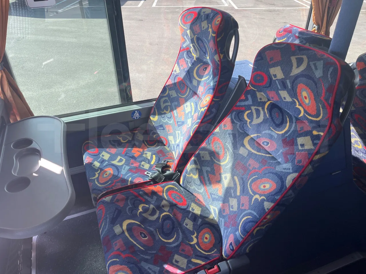 Setra S431 DT-E3/ Euro 3 - 370 Kw - 13.890 Mt - single seat detail