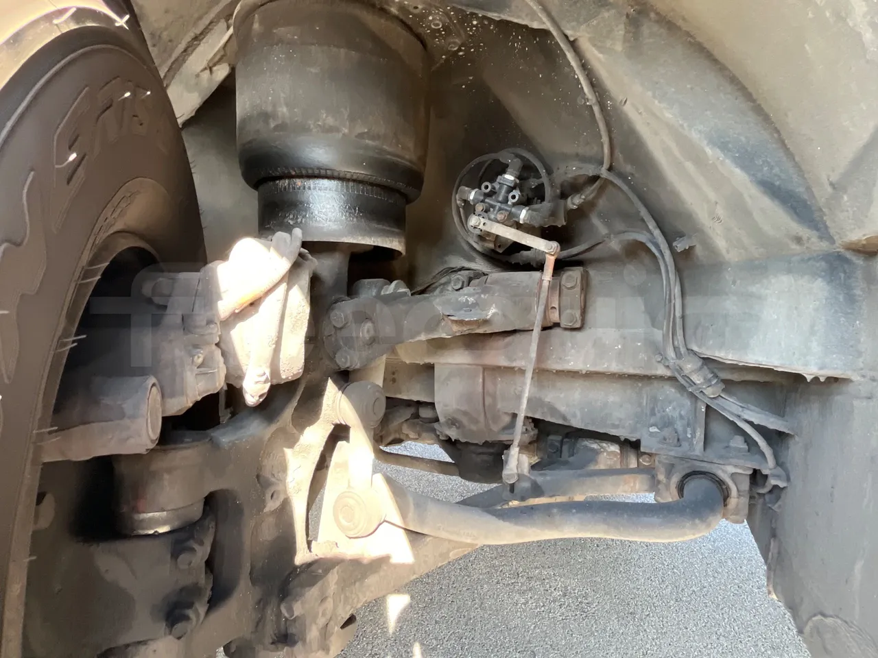 Setra S431 DT-E3/ Euro 3 - 370 Kw - 13.890 Mt - front air springs left