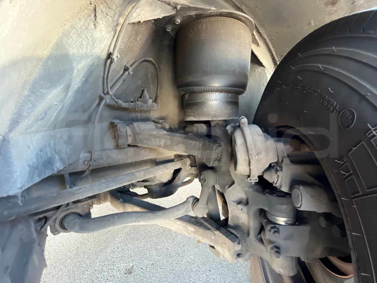 Setra S431 DT-E3/ Euro 3 - 370 Kw - 13.890 Mt - front air springs right