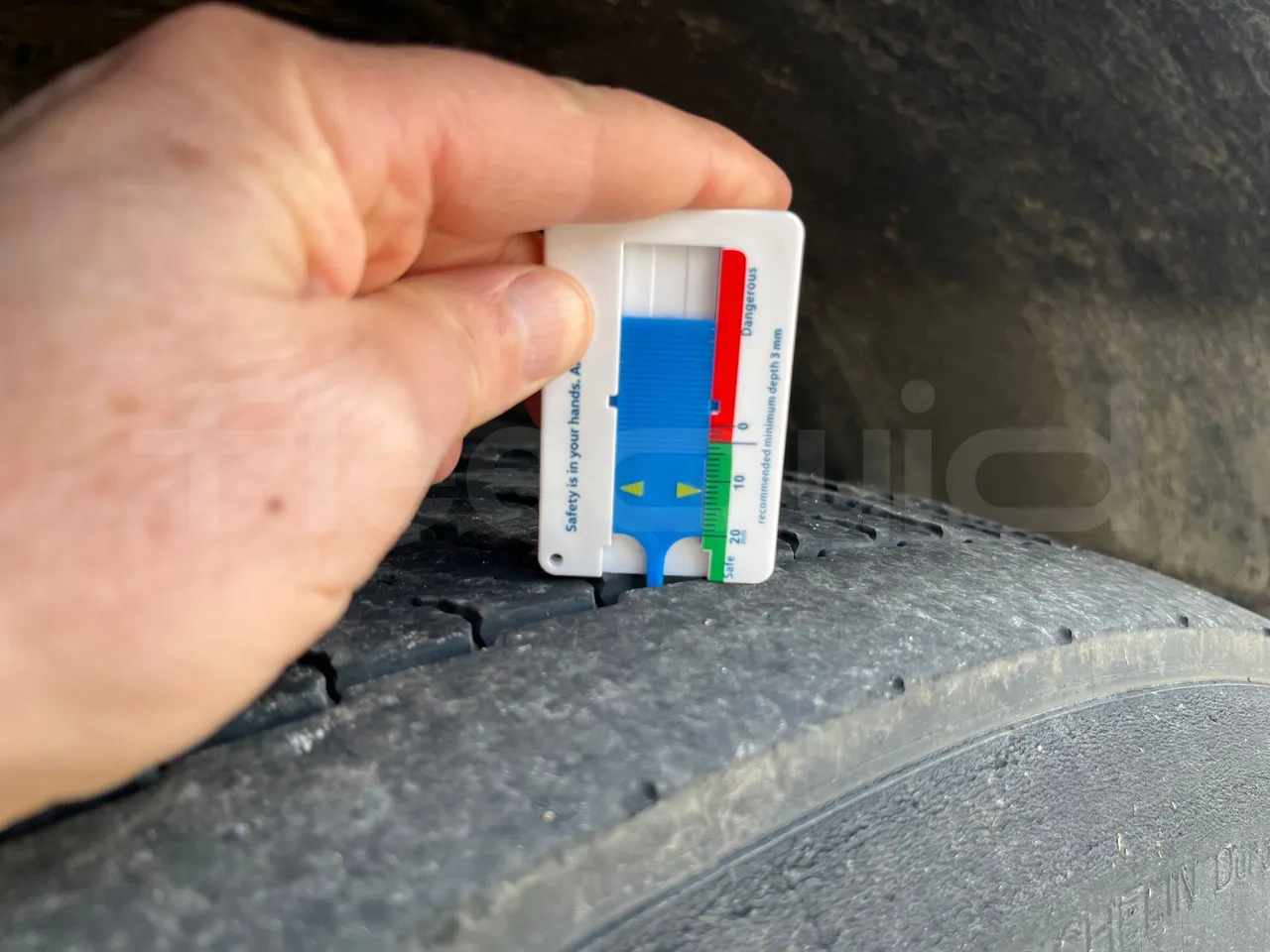 Mercedes-Benz Citaro O 530/2PCL2E4 - Euro 4 - 210 kW - 11,950 mt - tread condition front tires left