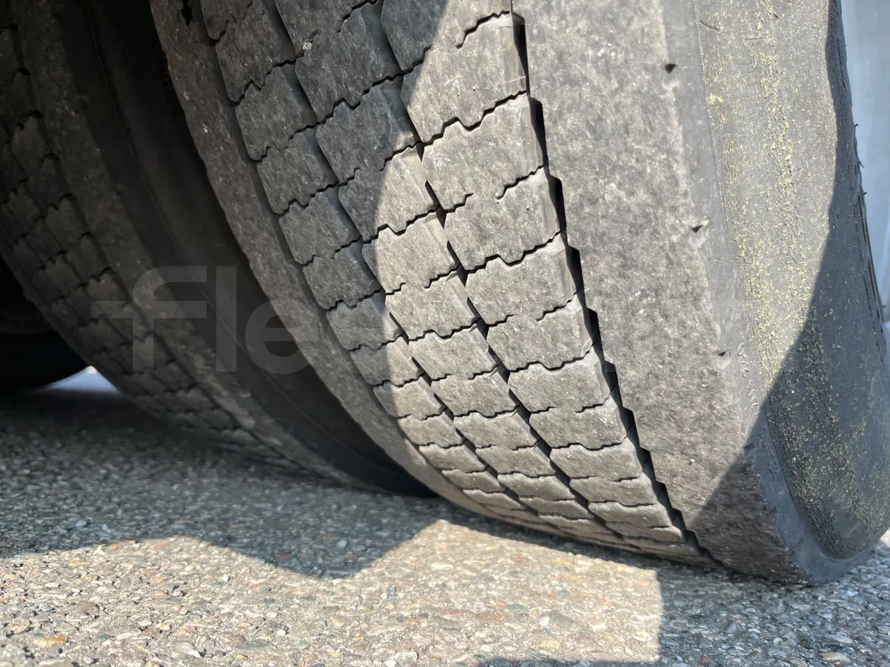 Mercedes-Benz Citaro O 530/2PCL2E4 - Euro 4 - 210 kW - 11,950 mt - tread condition second axle tires left