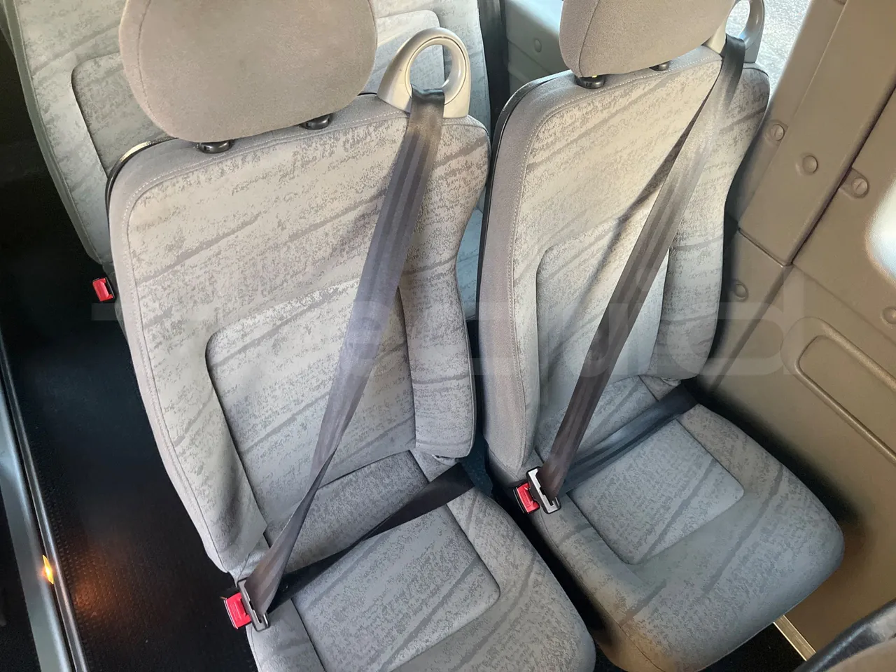 Renault Master NDDUL6 - Euro 4 - 84 kW - 6.3 mt - central seat safety belt