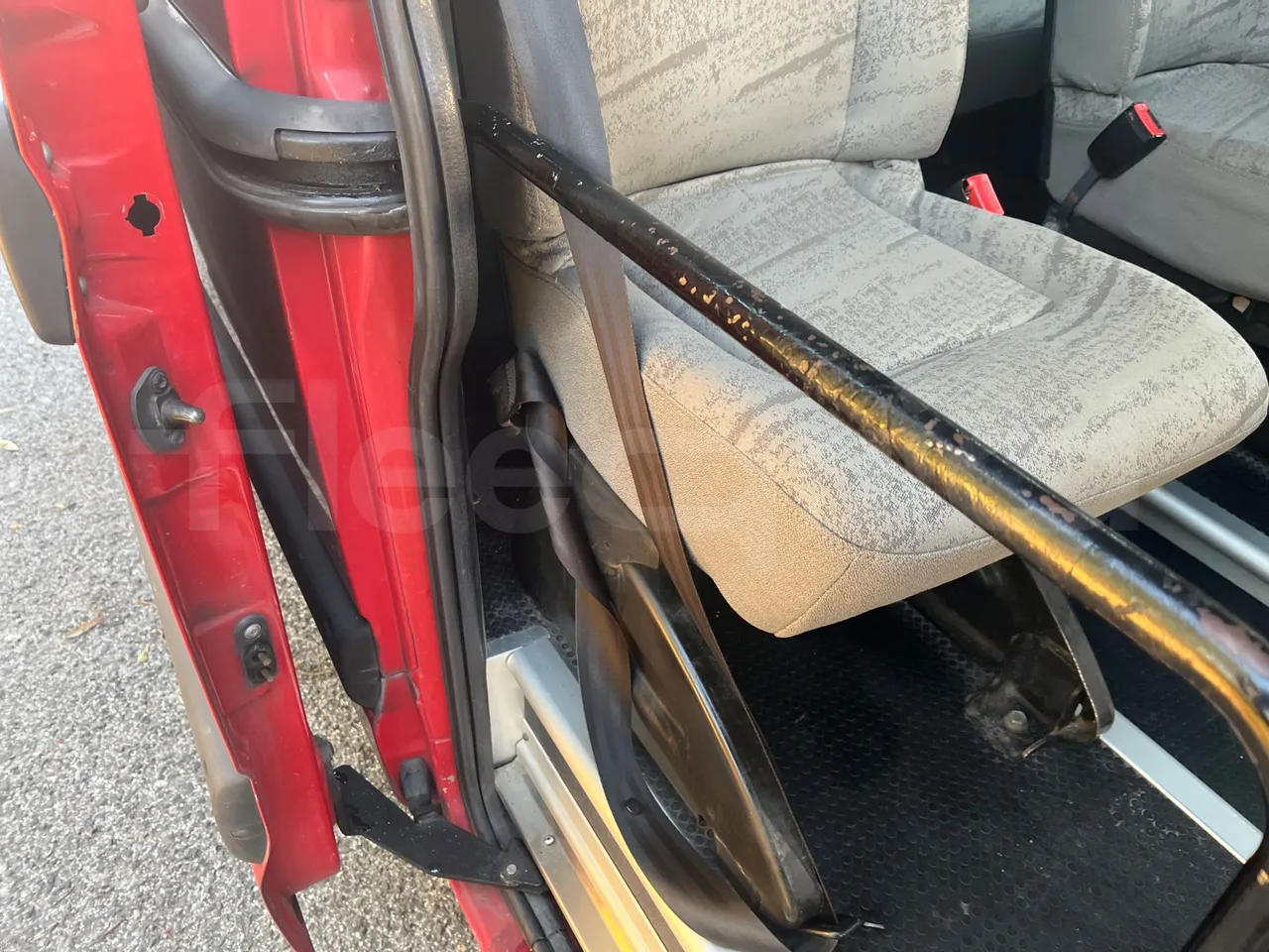 Renault Master NDDUL6 - Euro 4 - 84 kW - 6.3 mt - door mechanism photo