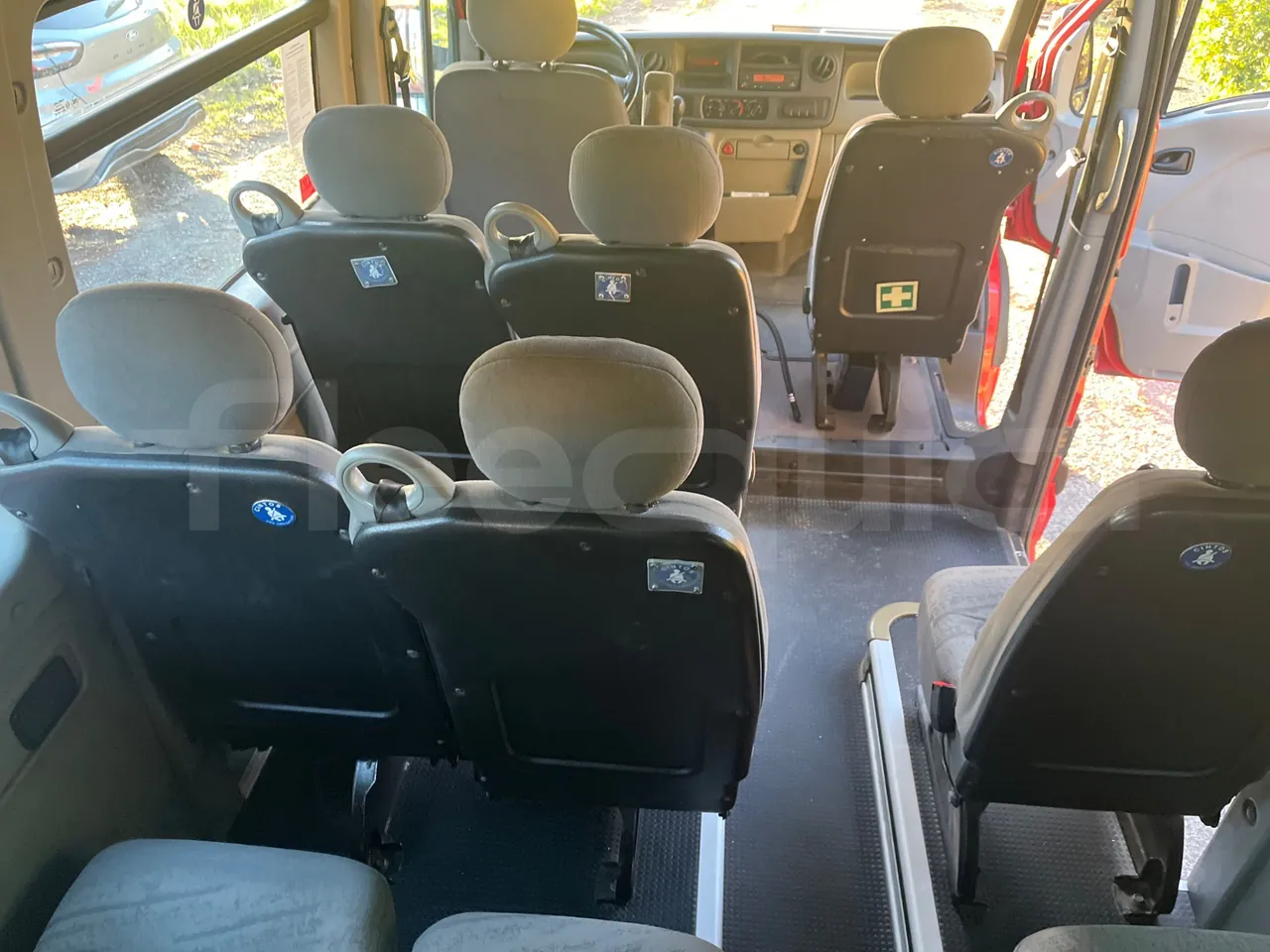 Renault Master NDDUL6 - Euro 4 - 84 kW - 6.3 mt - forward view middle aisle