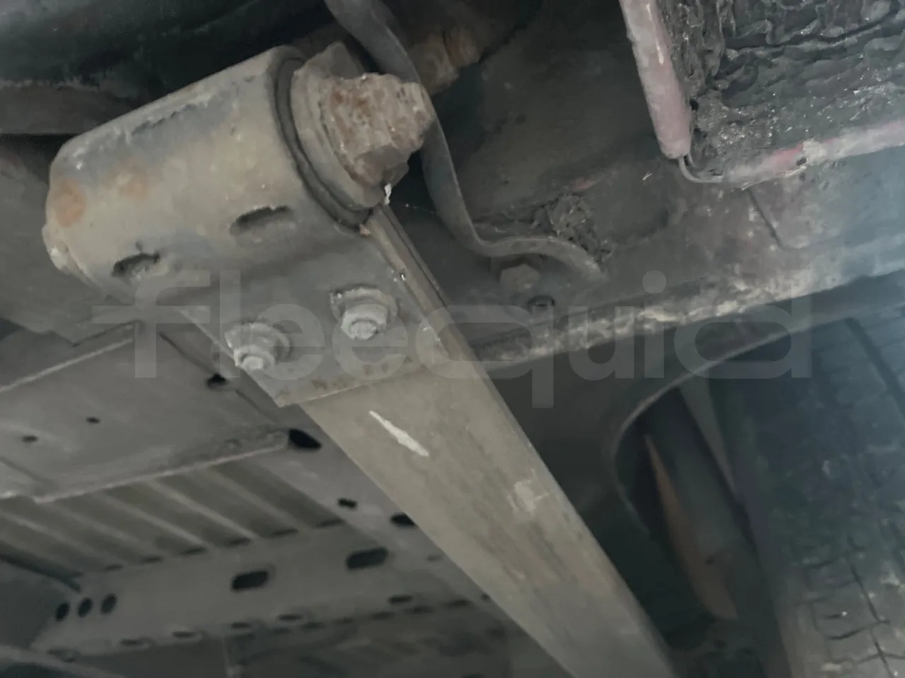 Renault Master NDDUL6 - Euro 4 - 84 kW - 6.3 mt - axle 2 shock absorbers 2 left