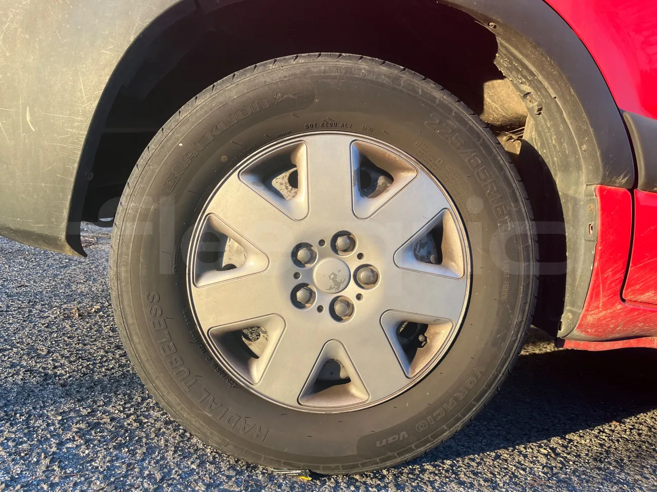 Renault Master NDDUL6 - Euro 4 - 84 kW - 6.3 mt - front left tire measurements