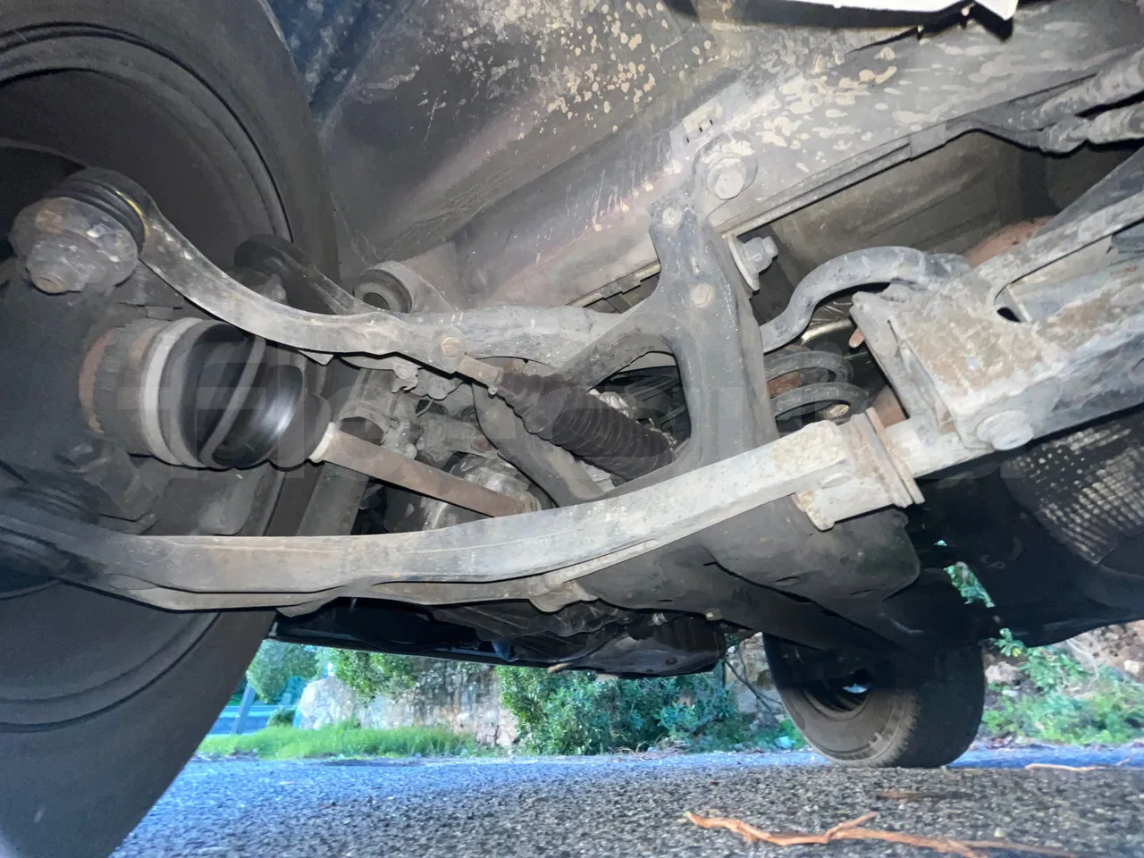 Renault Master NDDUL6 - Euro 4 - 84 kW - 6.3 mt - front axle left side