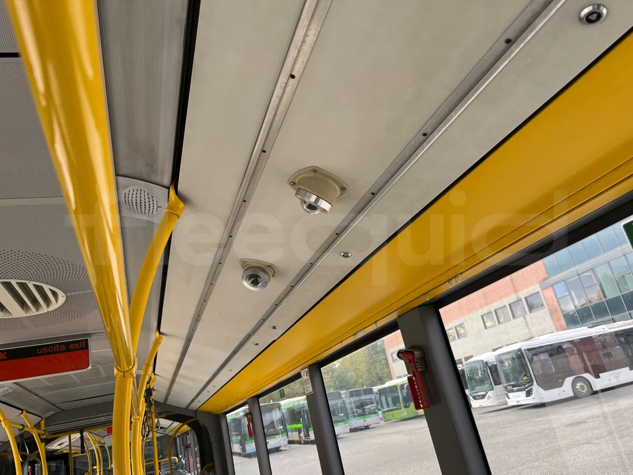 Mercedes-Benz O 530 G- 3P - Euro5 - 260kW - 17.940mt - camera accessories photo