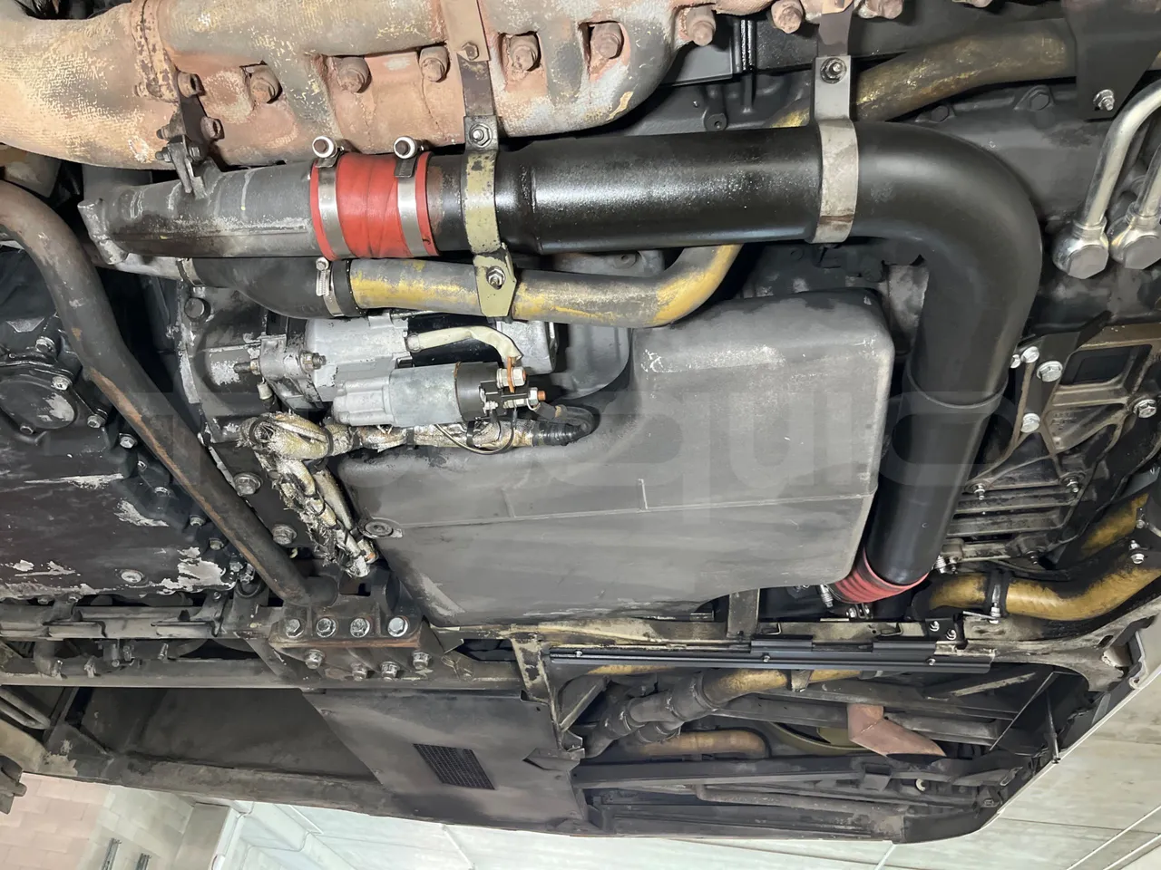 Mercedes-Benz O 530 G- 3P - Euro5 - 260kW - 17.940mt - engine without protection