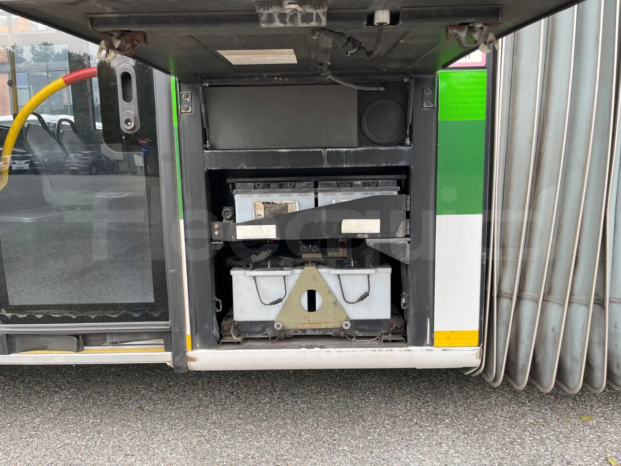 Mercedes-Benz O 530 G- 3P - Euro5 - 260kW - 17.940mt - external compartments photo