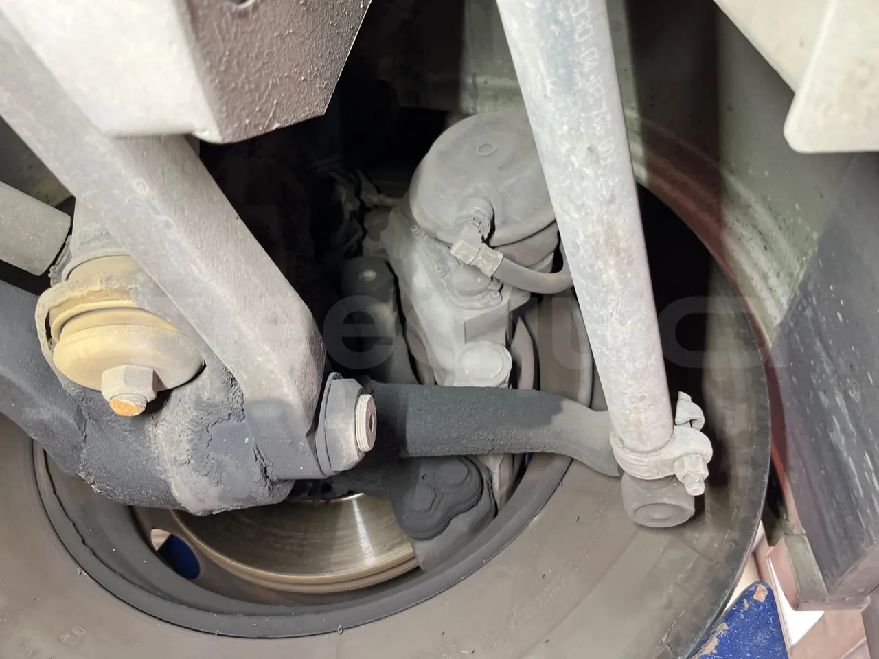 Mercedes-Benz O 530 G- 3P - Euro5 - 260kW - 17.940mt - front brake calipers left