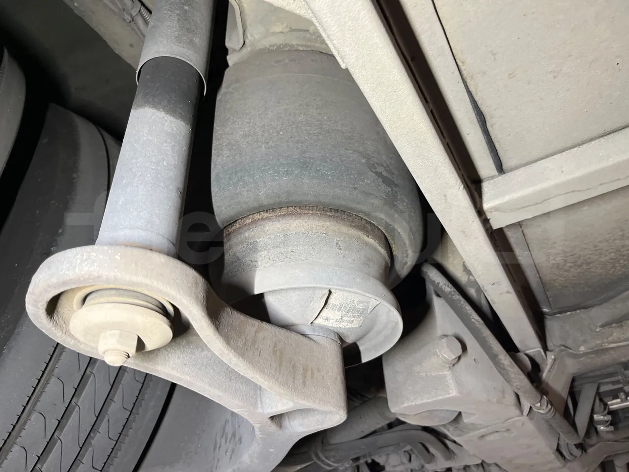 Mercedes-Benz O 530 G- 3P - Euro5 - 260kW - 17.940mt - axle 3 air springs 1 right