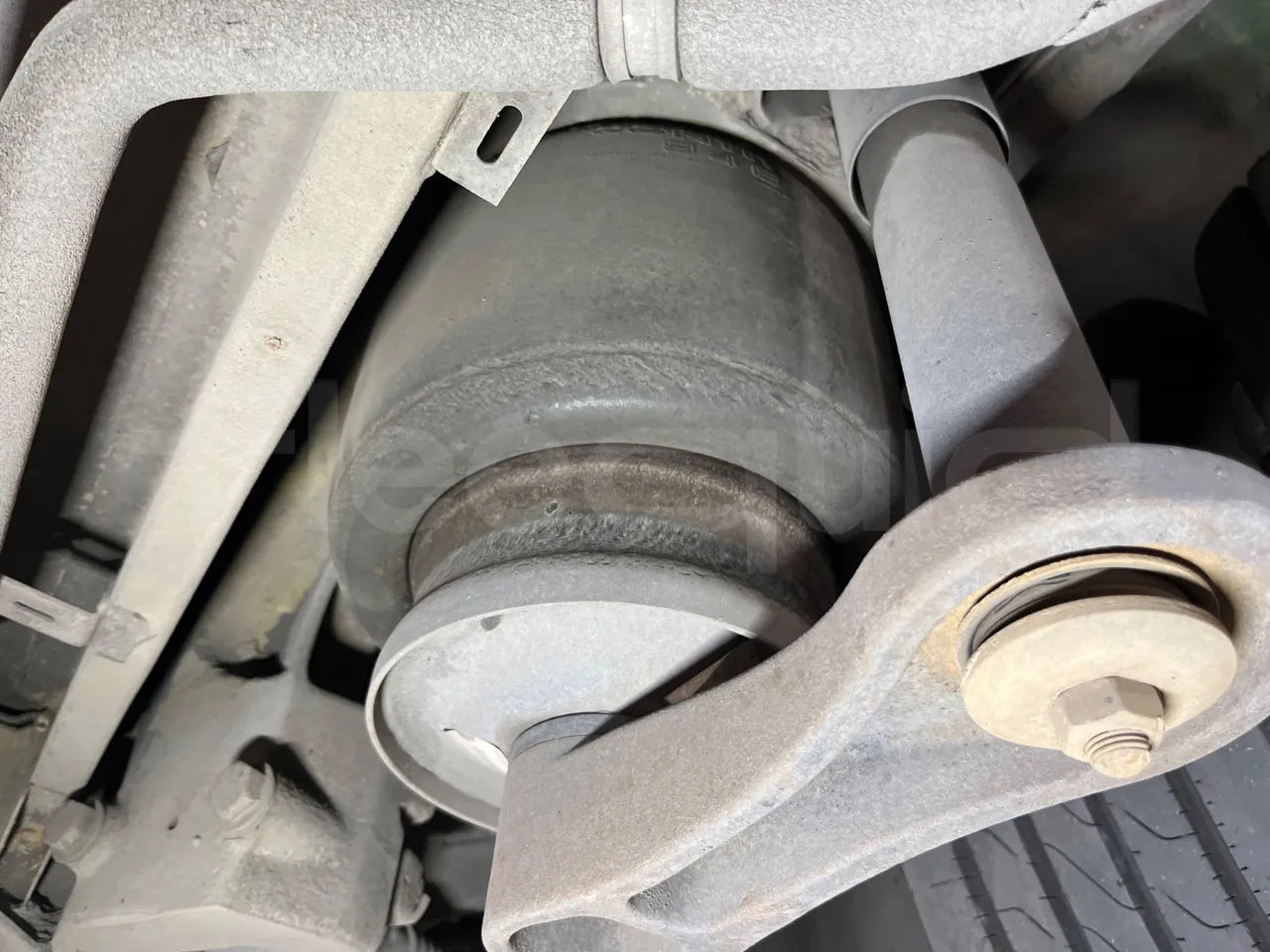 Mercedes-Benz O 530 G- 3P - Euro5 - 260kW - 17.940mt - axel 3 shock absorbers 2 left