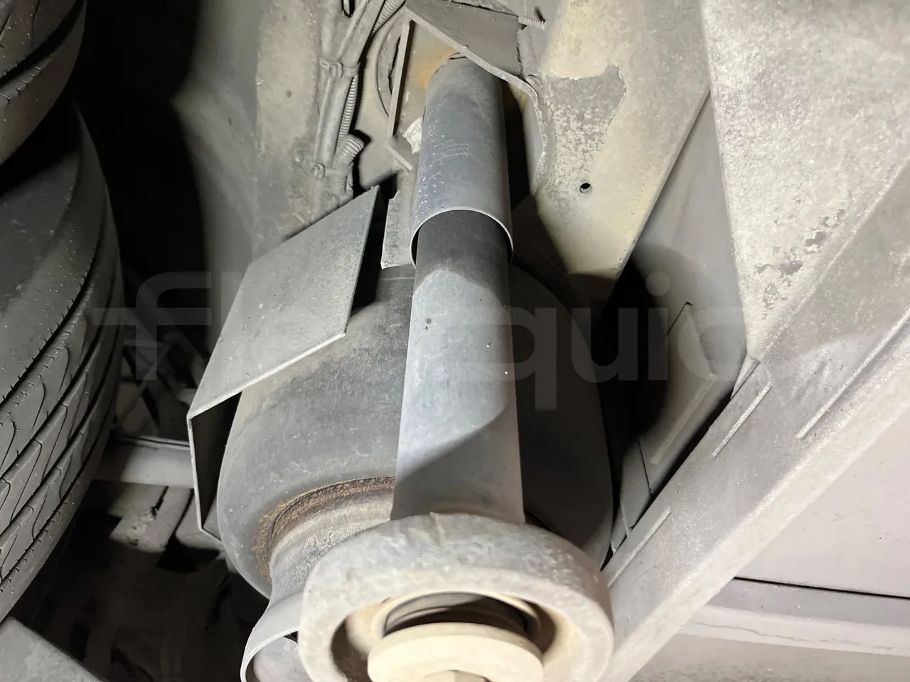 Mercedes-Benz O 530 G- 3P - Euro5 - 260kW - 17.940mt - axel 3 shock absorbers 1 right