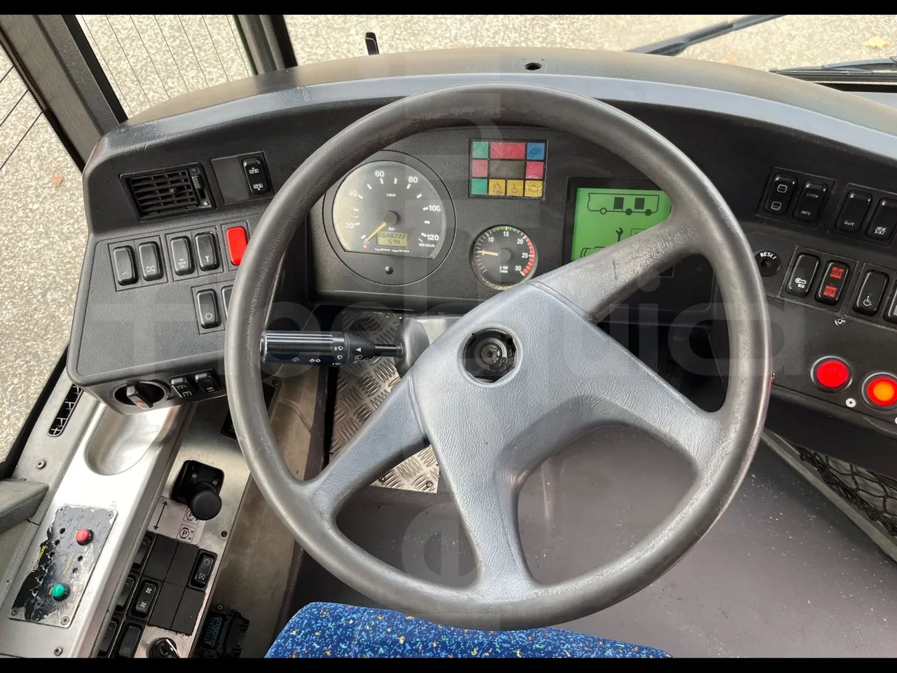 Mercedes-Benz O 530 G- 3P - Euro5 - 260kW - 17.940mt - steering wheel photo