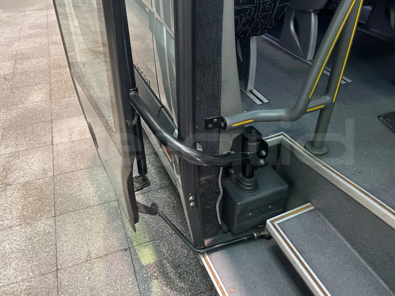 Mercedes-Benz Sprinter Strada -  EUR5 - 140kW - 7.34m - door mechanism photo