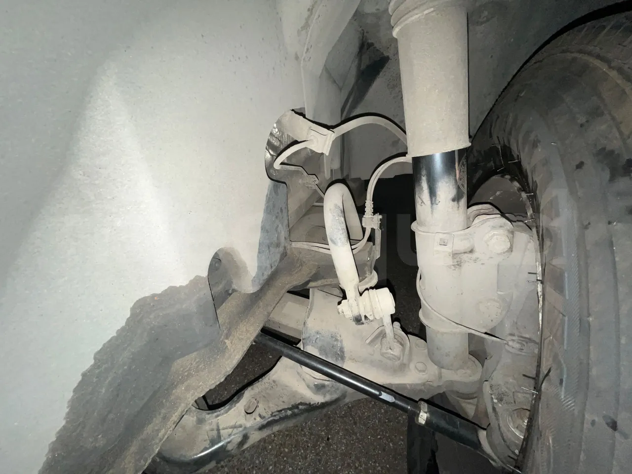 Mercedes-Benz Sprinter Strada -  EUR5 - 140kW - 7.34m - front brake calipers left