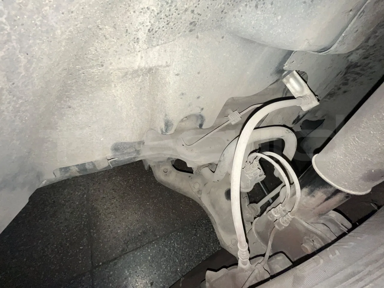 Mercedes-Benz Sprinter Strada -  EUR5 - 140kW - 7.34m - front brake calipers right