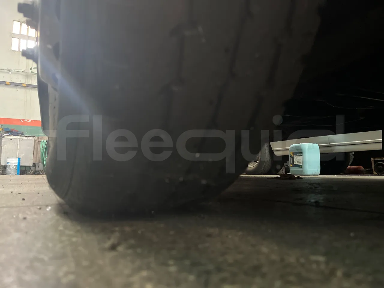 Mercedes-Benz Sprinter Strada -  EUR5 - 140kW - 7.34m - tread condition front tires right