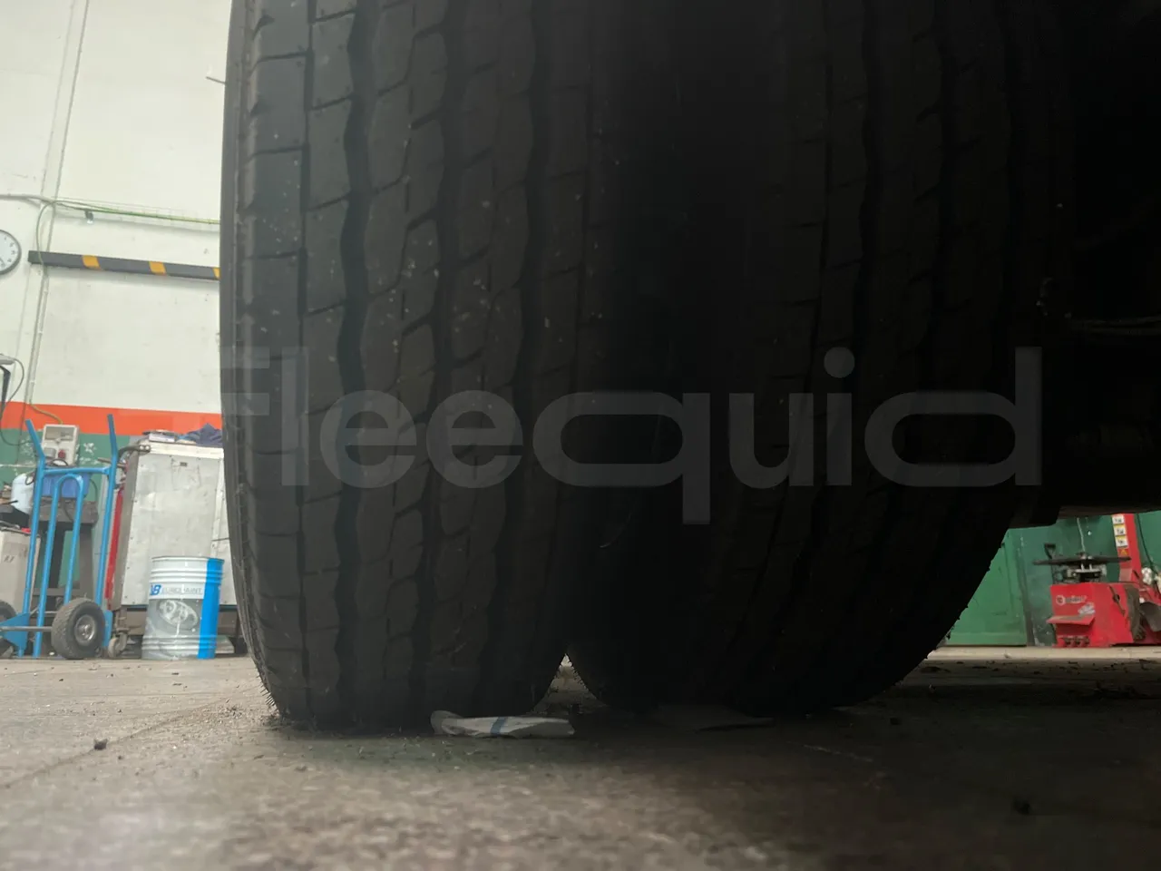 Mercedes-Benz Sprinter Strada -  EUR5 - 140kW - 7.34m - tread condition second axle tires right