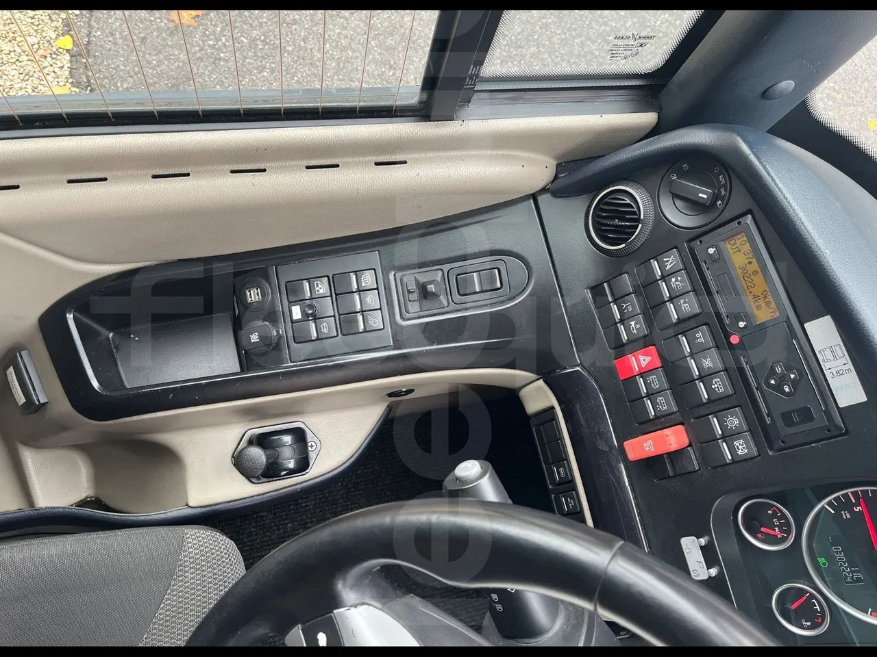 Neoplan Tourliner L  L -  Euro6 - 338 Kw - 13.913 - radio accessories photo