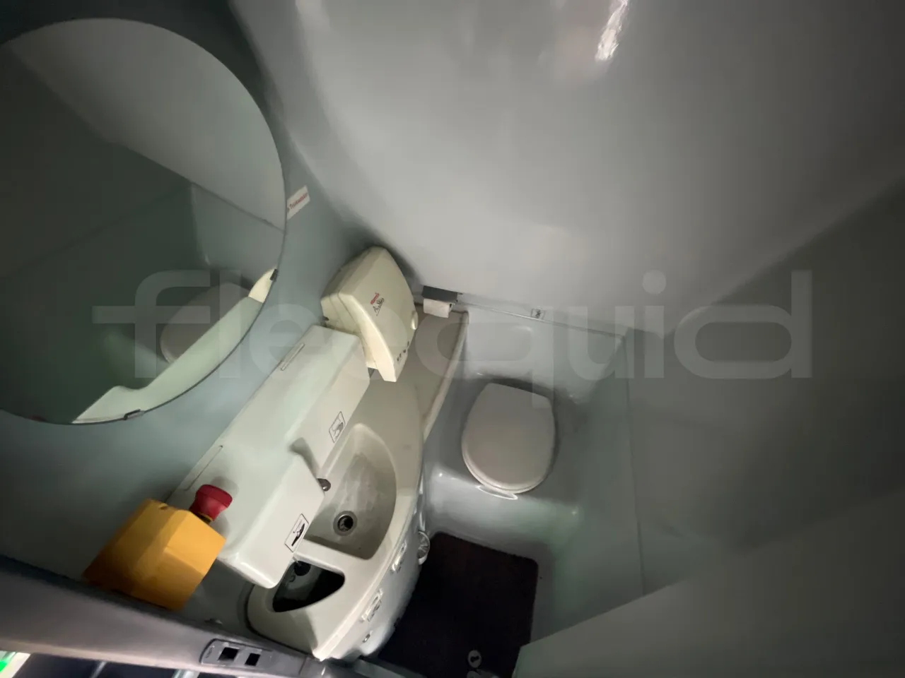 Neoplan Tourliner L  L -  Euro6 - 338 Kw - 13.913 - toilette accessories photo