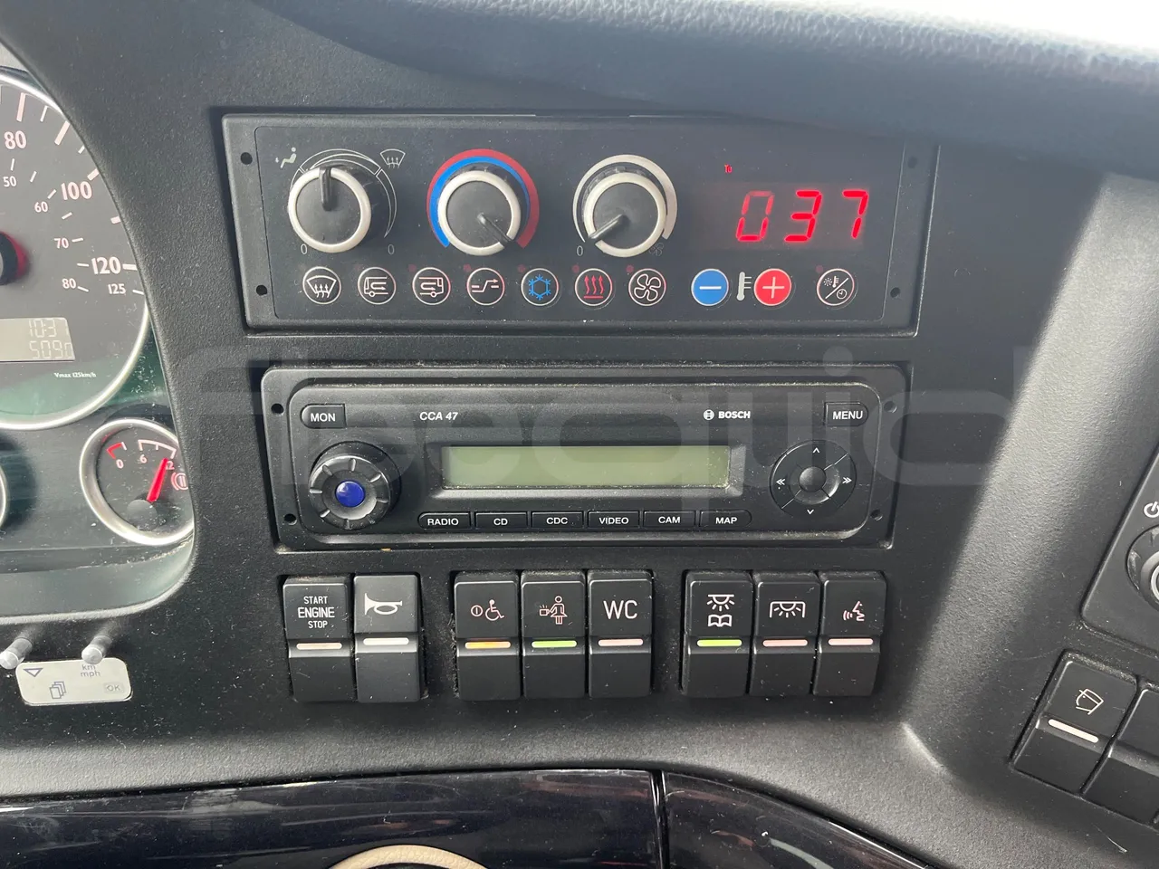 Neoplan Tourliner L  L -  Euro6 - 338 Kw - 13.913 - onboard devices 1