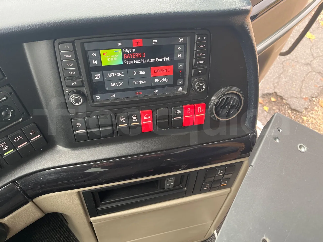 Neoplan Tourliner L  L -  Euro6 - 338 Kw - 13.913 - onboard devices 2