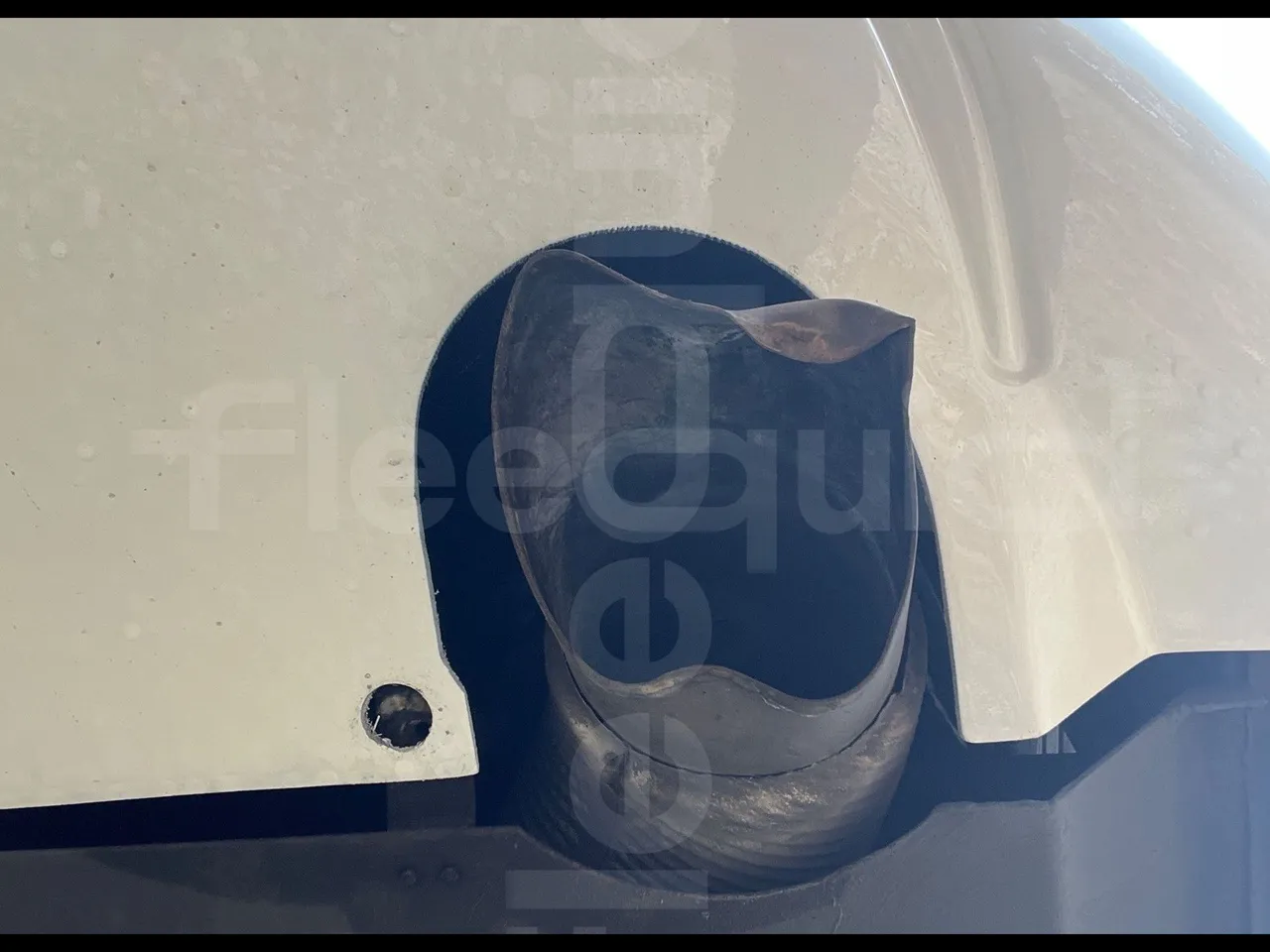 Neoplan Tourliner L  L -  Euro6 - 338 Kw - 13.913 - exhaust photo