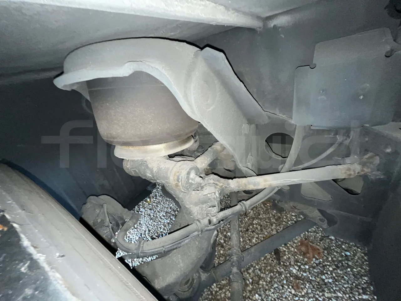 Neoplan Tourliner L  L -  Euro6 - 338 Kw - 13.913 - front brake calipers right