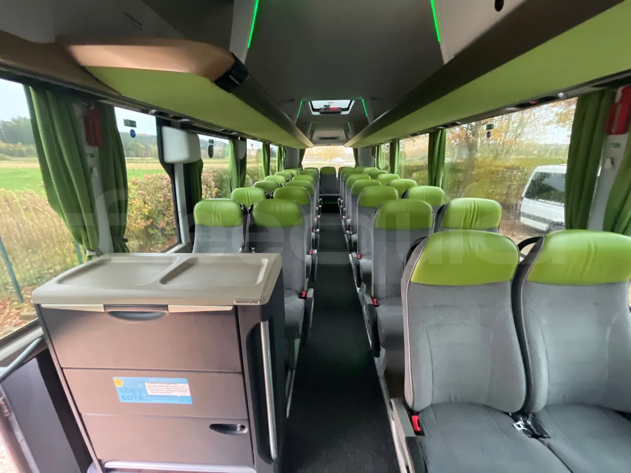 Neoplan Tourliner L  L -  Euro6 - 338 Kw - 13.913 - reverse view middle aisle