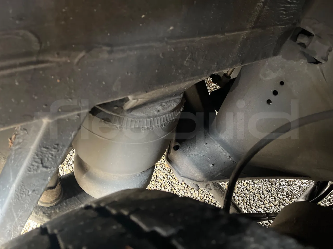 Neoplan Tourliner L  L -  Euro6 - 338 Kw - 13.913 - axel 3 shock absorbers 1 left