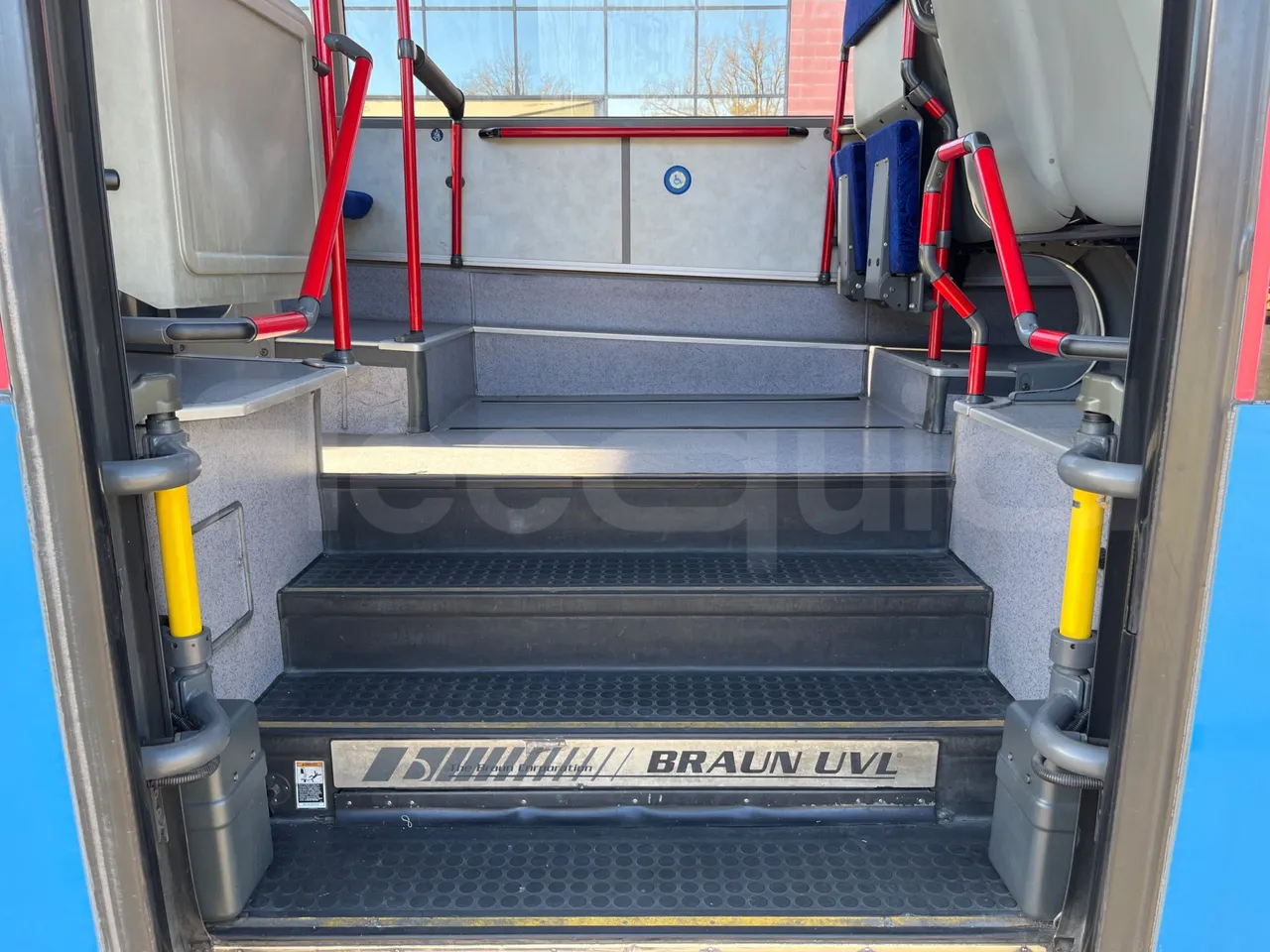 Mercedes-Benz Integro E5 4 - Euro5 - 220kW - 12.140mt - disabled area photo